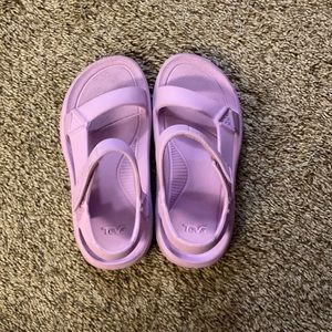 Purple Teva sandals size little girl 3